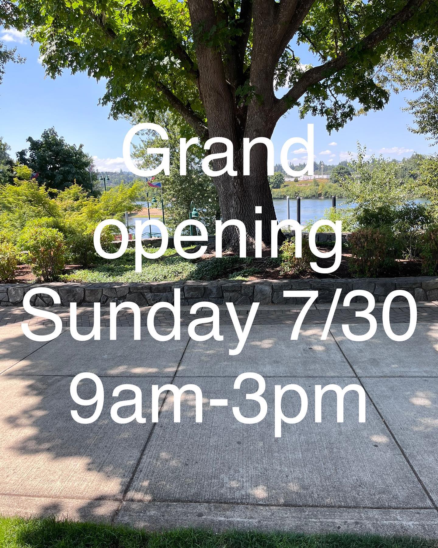 This just in! Our grand opening will be this Sunday 7/30 at 9 am! Find us at Salem Riverfront near the splash pad until 3(unless we run out!) Can’t wait to see everyone and serve you something tasty!